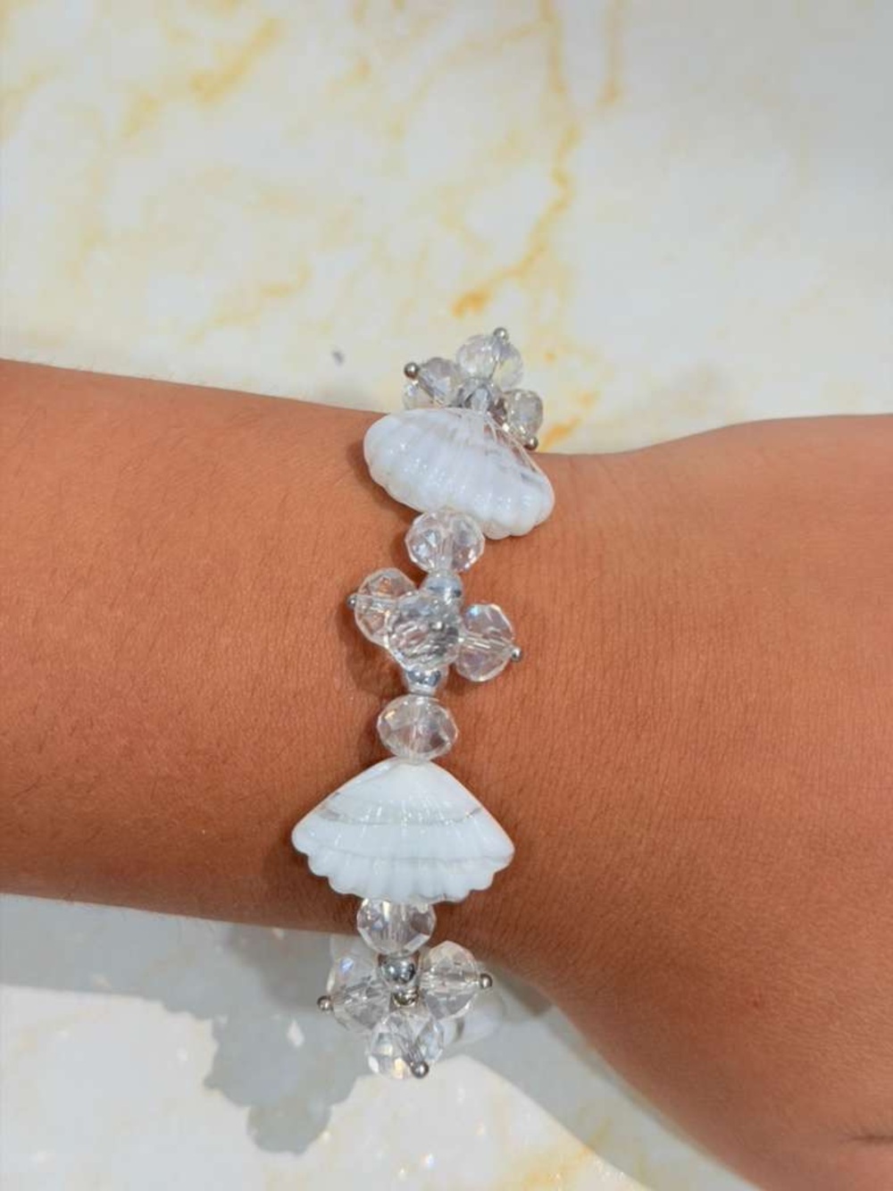 White Shell & clear Crystal Bracelet